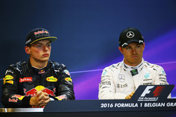 Max Verstappen, Red Bull Racing Y Nico Rosberg, Mercedes AMG F1 en la Conferencia de prensa FIA