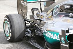 Lewis Hamilton, Mercedes AMG F1 Team W07, rear suspension detail