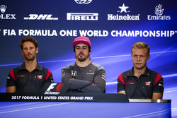 Romain Grosjean, Haas F1 Team, Fernando Alonso, McLaren, Kevin Magnussen, Haas F1 Team, in the press