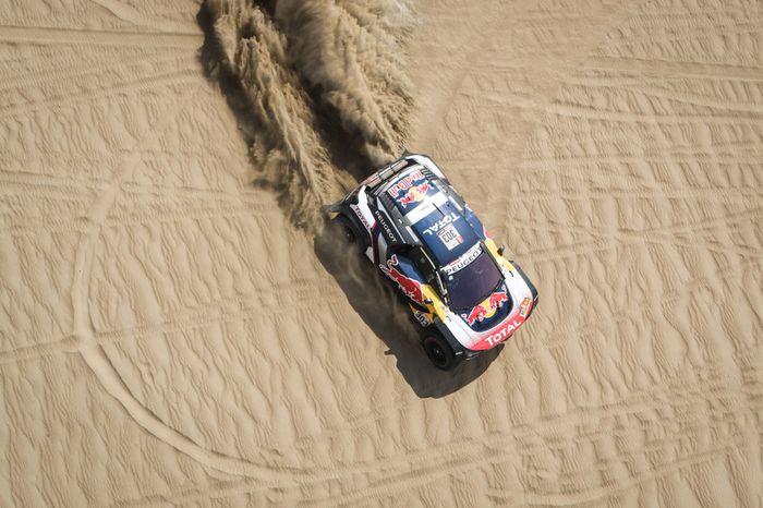 #303 Peugeot Sport Peugeot 3008 DKR: Carlos Sainz, Lucas Cruz