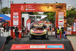 #300 Peugeot Sport Peugeot 3008 DKR: Stéphane Peterhansel, Jean-Paul Cottret