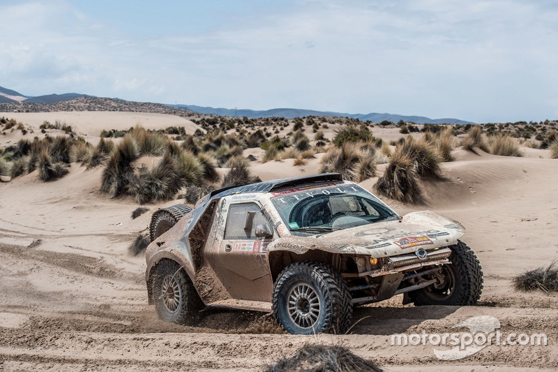 #355 SsangYong Tivoli DKR: Óscar Fuertes, Diego Vallejo