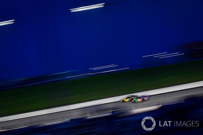 Daniel Suarez, Joe Gibbs Racing, Toyota Camry STANLEY, Kyle Busch, Joe Gibbs Racing, Toyota Camry M&M's Caramel