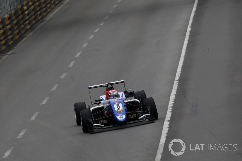 Sacha Fenestraz, Vaillante-Carlin
