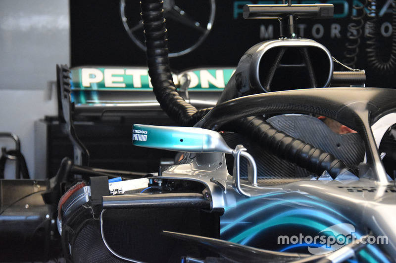 Mercedes AMG F1 W09 ayna detay