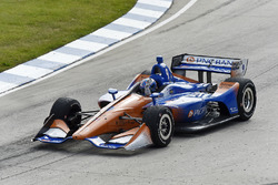 Scott Dixon, Chip Ganassi Racing Honda celebrates the win