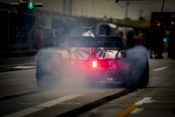 Lance Stroll, Williams FW41 Mercedes, in pit lane