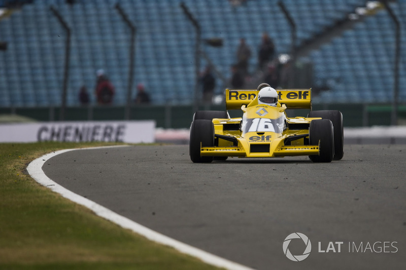 René Arnoux, Renault Sport F1 Team RS01