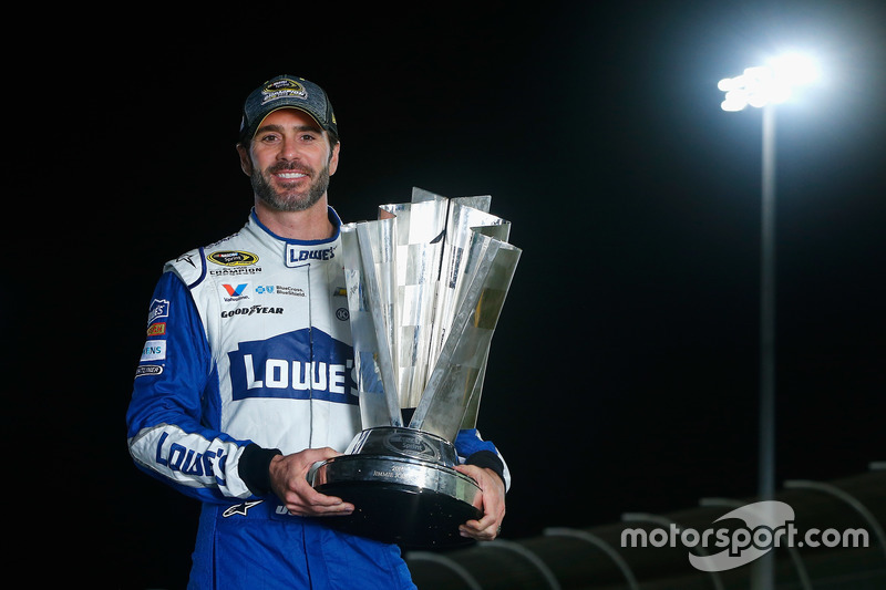 NASCAR Sprint-Cup-Champion 2016: Jimmie Johnson, Hendrick Motorsports, Chevrolet