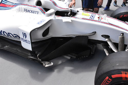 Williams FW40: Windabweiser