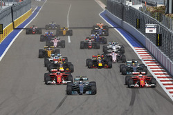 Валттері Боттас, Mercedes AMG F1 W08, Себастьян Феттель, Кімі Райкконен, Ferrari SF70H, Льюіс Хемілт