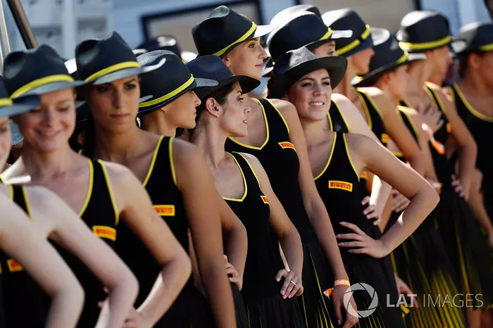 Pirelli girls