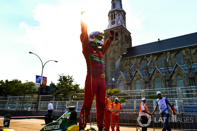 Lucas di Grassi, ABT Schaeffler Audi Sport, celebrates after winning the championship