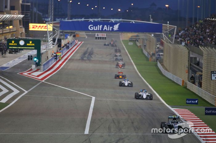 Primera vuelta. Nico Rosberg, líder