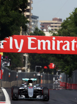 Льюис Хэмилтон, Mercedes AMG F1 W07 Hybrid