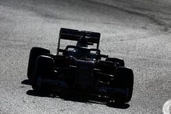 Sebastian Vettel, Ferrari SF16-H con la cubierta de la cabina de Halo