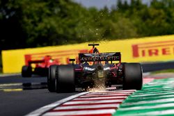 Daniel Ricciardo, Red Bull Racing RB14 sparks