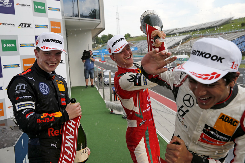 Podio: Dan Ticktum, Motopark Dallara F317 - Volkswagen, Mick Schumacher, PREMA Theodore Racing Dallara F317 - Mercedes-Benz, Enaam Ahmed, Hitech Bullfrog GP Dallara F317 - Mercedes-Benz