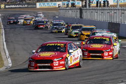Scott McLaughlin, DJR Team Penske Ford leads at the start