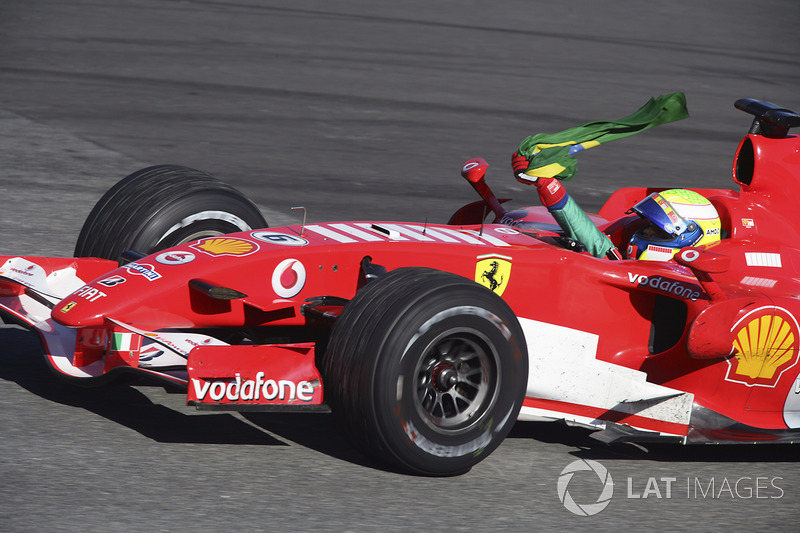 Felipe Massa: Anos na Ferrari: 2006-2013 / GPs: 139 / Vitórias: 11 / Títulos: 0