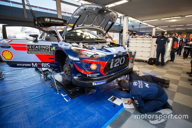 Zona del Hyundai Motorsport team
