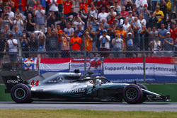 Lewis Hamilton, Mercedes AMG F1 W09, celebrates victory