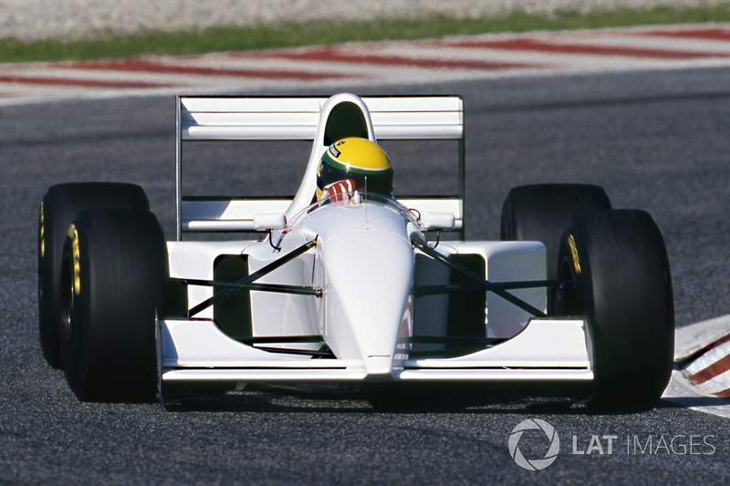 Ayrton Senna, McLaren MP4/8 Chrysler/Lamborghini V12-es motorral