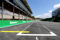 L'atmosphère sur le circuit, la grille de départ