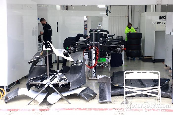 ROKiT Venturi Racing garaje