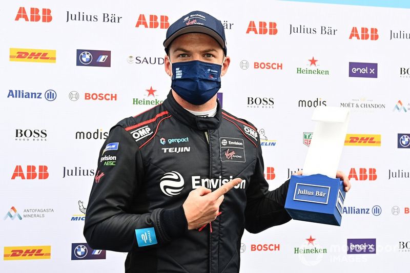 Pole man Nick Cassidy, Envision Virgin Racing, with his trophy