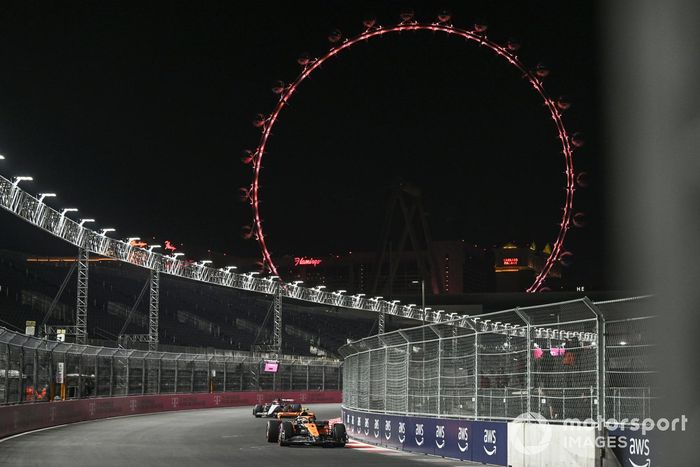 Lando Norris, McLaren MCL60, Daniel Ricciardo, AlphaTauri AT04