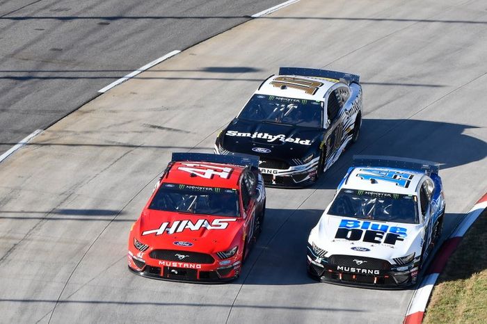 Daniel Suarez, Stewart-Haas Racing, Ford Mustang Haas Automation, Clint Bowyer, Stewart-Haas Racing, Ford Mustang BlueDEF, Aric Almirola, Stewart-Haas Racing, Ford Mustang Smithfield