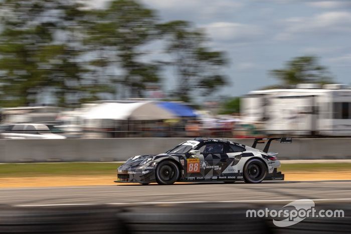 #88 Proton Competition Porsche 911 RSR: Gianluca Roda, Giorgio Roda, Matteo Cairoli