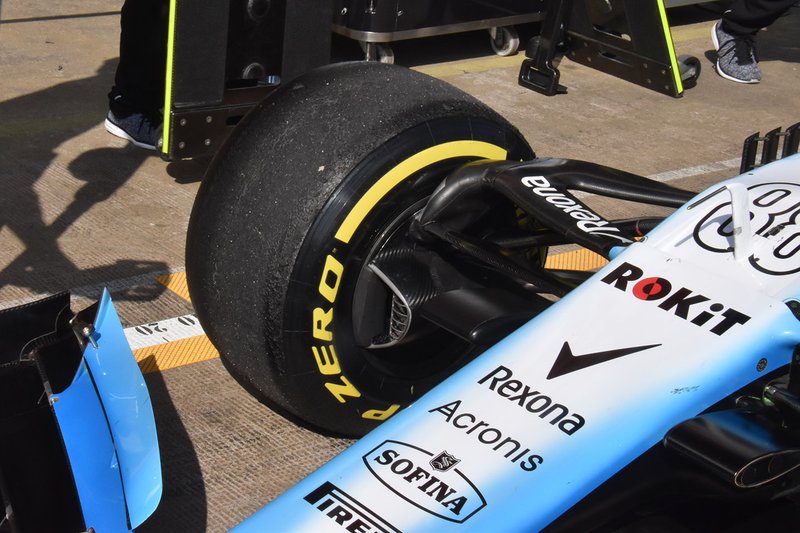 Передня підвіска Williams FW42