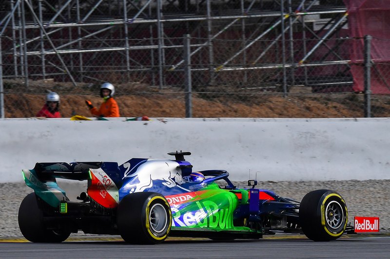 Alexander Albon, Scuderia Toro Rosso STR14, con la vernice aerodinamica