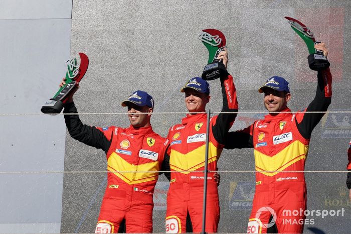 Podio: #50 Ferrari AF Corse Ferrari 499P: Antonio Fuoco, Miguel Molina, Nicklas Nielsen