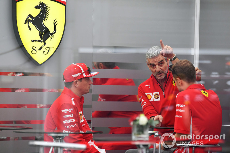 Керівник Ferrari Мауріціо Аррівабене, Кімі Райкконен, Себастьян Феттель, Ferrari