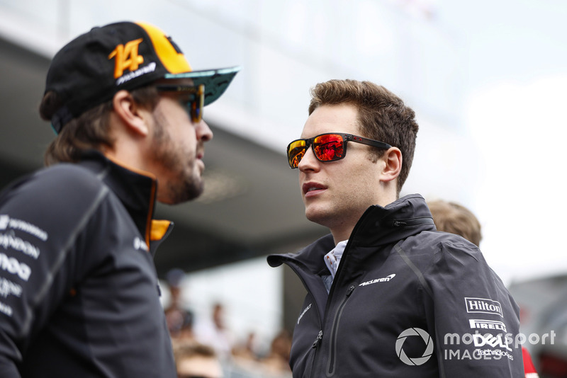 Fernando Alonso, McLaren, y Stoffel Vandoorne, McLaren