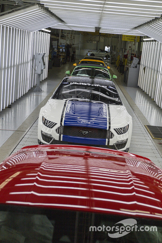 2019 Monster Energy NASCAR Cup Series Mustang