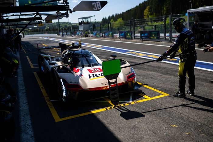 #38 Cadillac Hertz Team Jota Cadillac V-Series.R: Earl Bamber, Sebastien Bourdais, Jenson Button