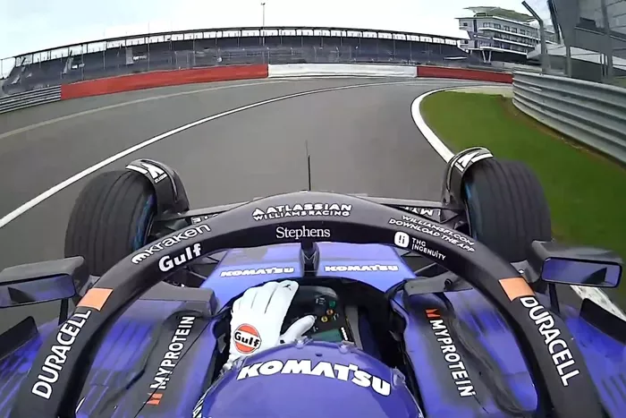 Carlos Sainz, Williams FW47
