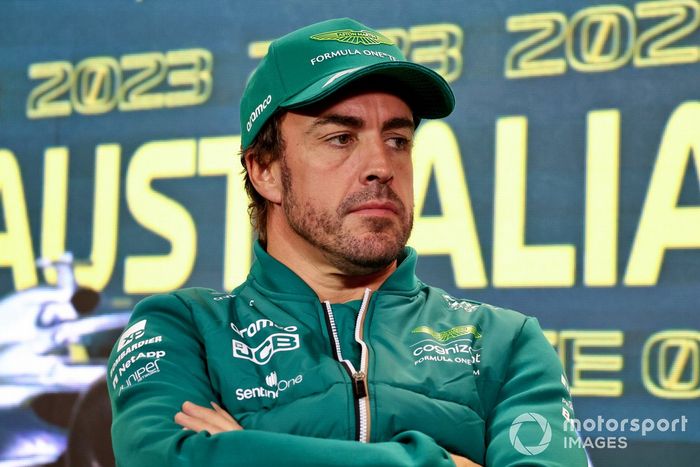 Fernando Alonso, Aston Martin F1 Team, en rueda de prensa