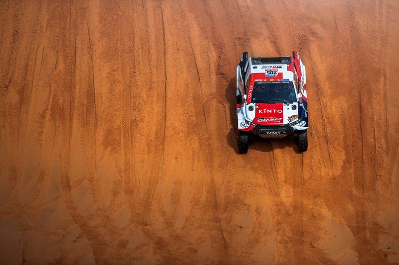 #205 Toyota Gazoo Racing Toyota: Giniel De Villiers, Dennis Murphy