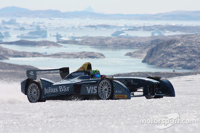 Di Grassi pilota un Fórmula E en el Ártico