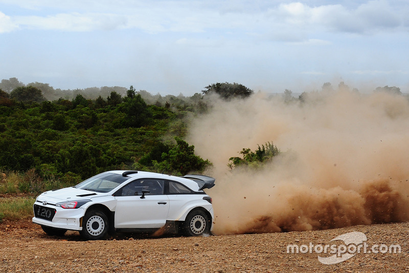 Test Hyundai i20 WRC 2017