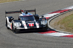#1 Porsche Team Porsche 919 Hybrid: Тімо Бернхард, Марк Веббер, Брендон Хартлі