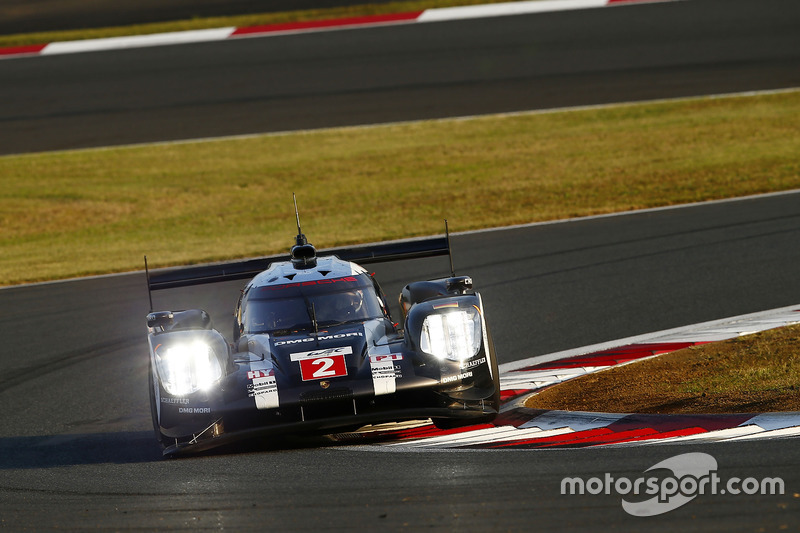 #2 Porsche Team Porsche 919 Hybrid: Romain Dumas, Neel Jani, Marc Lieb