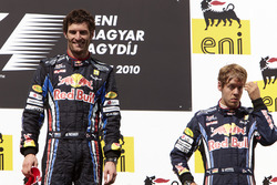 Ganador Mark Webber, Red Bull Racing, segundo lugar Sebastian Vettel, Red Bull Racing