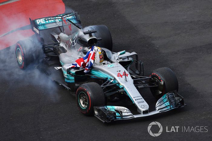 2017: Lewis Hamilton, Mercedes W08