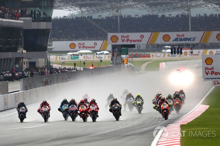 Salida de la carrera de Sepang